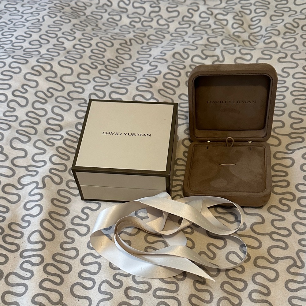 David Yurman Jewelry Box in Cream and Brown